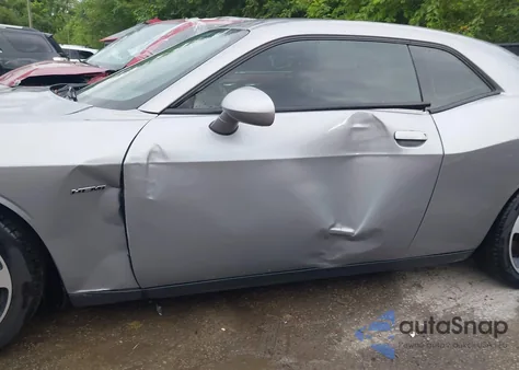 2016 Dodge Challenger R/T Shaker из США, поврежденный, VIN 2C3CDZBT8GH250366